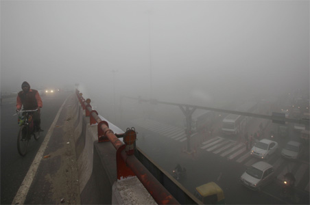 Fog chaos across North India; grid trips again