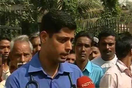Striking doctors of Mumbai's JJ Hospital resume work