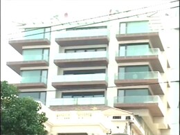 After Sena threat, tight security at SRK's house After Sena threat, tight security at SRK's house