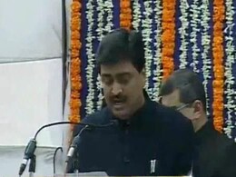 Chavan asks Sena, SRK to find 'mutual understanding' Chavan asks Sena, SRK to find 'mutual understanding'