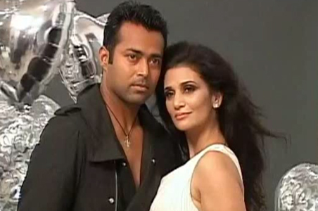 Leander, Rhea strike a pose