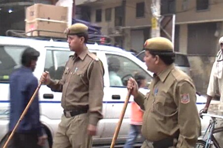 After Pune blast, tight vigil at Delhi tourist hubs