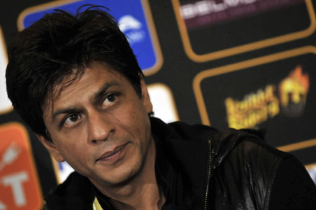 SRK to Sena: Should I retract that I'm an Indian?