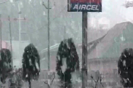 Jammu-Srinagar highway closed after heavy snowfall
