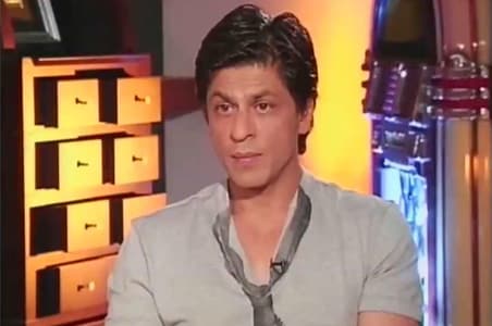 Grateful SRK tweets 'You're the star, I'm a fan'