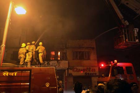 Major fire in Delhi's Sarojini Nagar market, no casualty