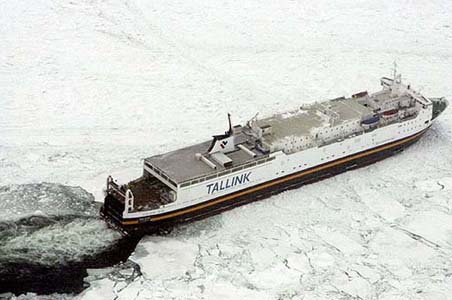 Ships freed from Baltic ice nightmare