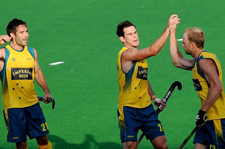 Australia edge past Spain 2-0