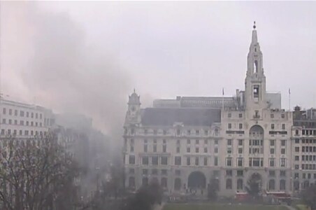 Major fire in 4-storey central London building