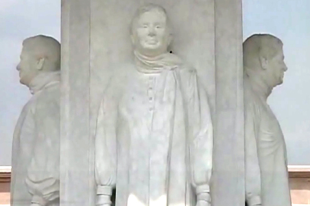 Mayawati's 'monument force' bypasses Governor
