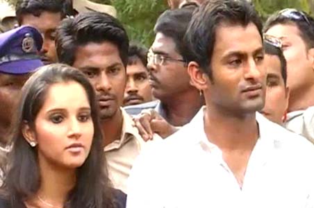Is Shoaib-Sania marriage in trouble?