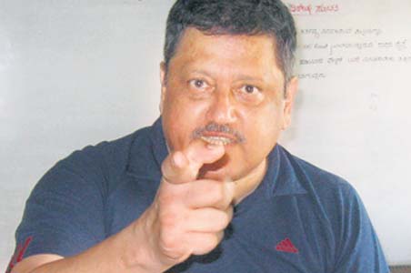 Ex-armyman allegedly shoves pistol into salesman's mouth