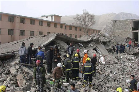 Over 600 killed, several injured in quakes in China