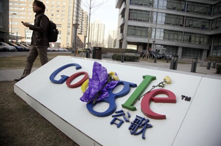Google loyalists in China shift to its Hong Kong site