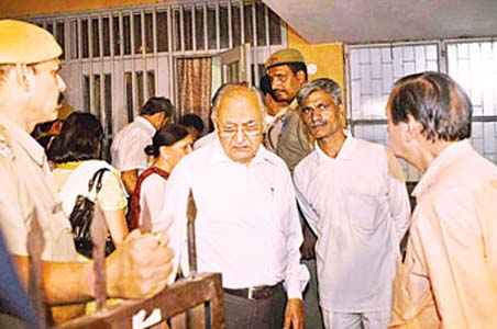 Police say kitchen knife killed 81-yr-old in Delhi