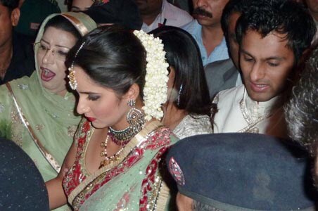 Did Shoaib sell invites to his reception with Sania?