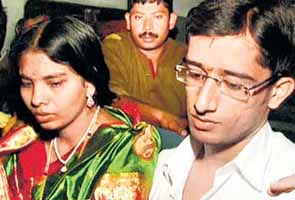 Bangalore sanyasin marries 20-yr-old, mother files complaint