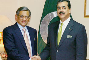 On peace process, ball now in India's court: Gilani