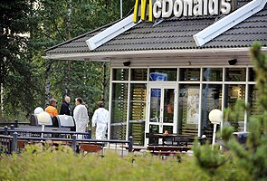 Burger wait turns sore; three killed in Finland burger joint