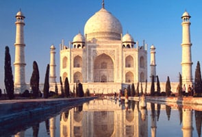 Taj Mahal, the most popular Asian destination