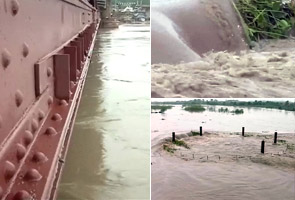 Railway bridge over Yamuna may be closed as water level continues to rise