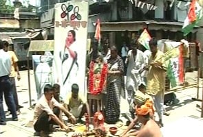 Mamata's supporters hold yagna for her early recovery