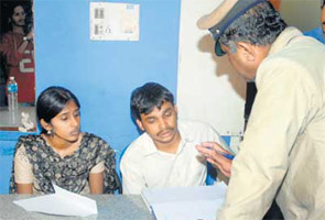 Bangalore: Girl approaches police for protection against parents