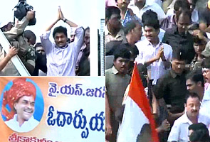 Jagan defies Congress, his 'Odarpu Yatra' on course