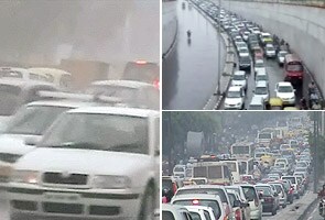More rain in Delhi, terrible traffic jams