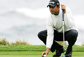 Atwal equals tournament record to take lead in PGA Championship