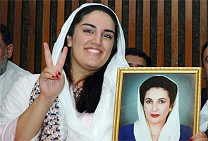 Bakhtawar Bhutto another dupatta-wearing politician in making?