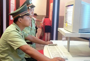 Beijing cops now blog, do podcasts
