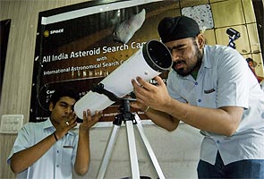 Delhi school boys discover new asteroid