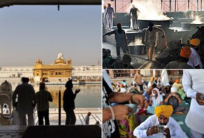 The Golden Temple, where all may eat, and pitch in