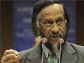 Pachauri 'Welcomed With Garlands', Says Woman in Sex Harassment Case