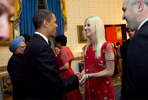 White House gatecrasher Michaele Salahi to auction red sari