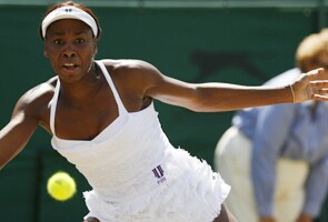 Knee injury knocks Venus out of Cincinnati Knee injury knocks Venus out of Cincinnati