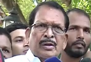 Former Orissa chief minister attacked by aide