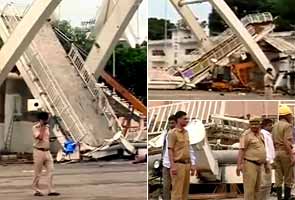 Commonwealth Games 2010 mess: Foot over-bridge at Nehru stadium collapses