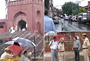Hunt for Jama Masjid gunmen on in Delhi