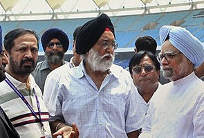 PMO: Manmohan Singh did not reprimand Group of Ministers in-charge of CWG