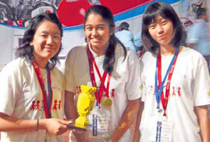 Bangalore girls to lead nation at robot wars