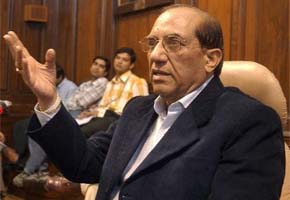 Malhotra wants President Patil to open CWG