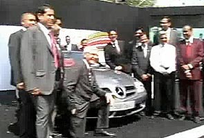 Hey, big spenders: 150 Mercs for Aurangabad