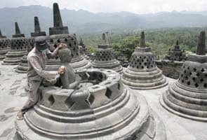 Volcano ash threatens ancient Indonesian temples