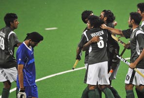 Pakistan beat Malaysia 4-1, moves a step closer towards semis