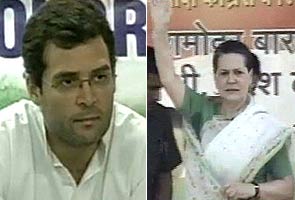 Sonia, Rahul should get new speech writers: BJP