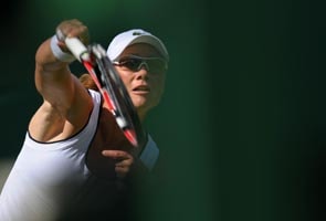 Stosur upsets Wozniacki in WTA Championships
