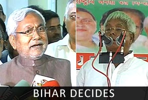 Bihar early trends: Nitish ahead, worries for Lalu 