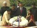 New Delhi: Obama presents King memorabilia to Rajghat